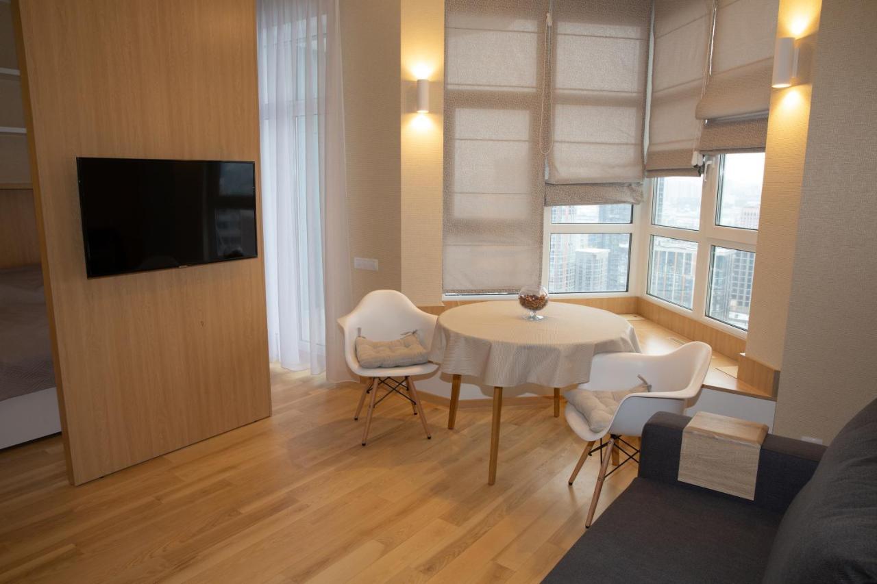 Comfortable Apartments French Quarter Акумулятори Світло Інтернет Завжди Kyiv Exterior photo
