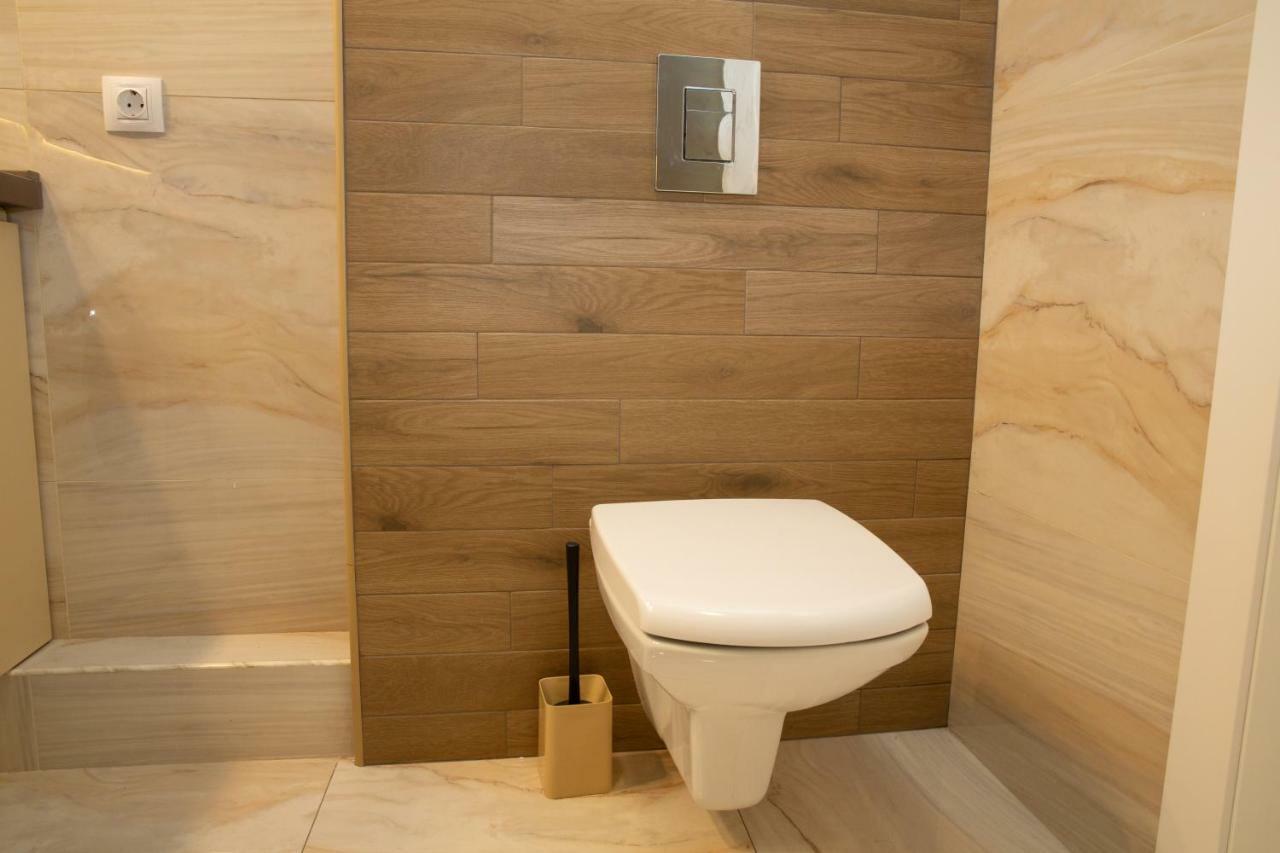 Comfortable Apartments French Quarter Акумулятори Світло Інтернет Завжди Kyiv Exterior photo